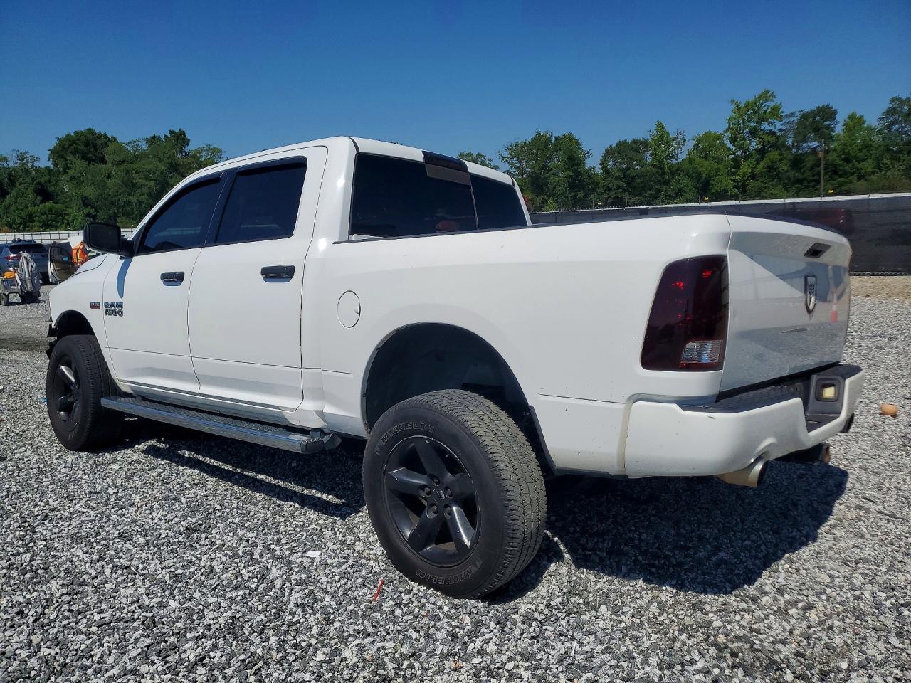 2017 RAM 1500 SLT — снимка 2