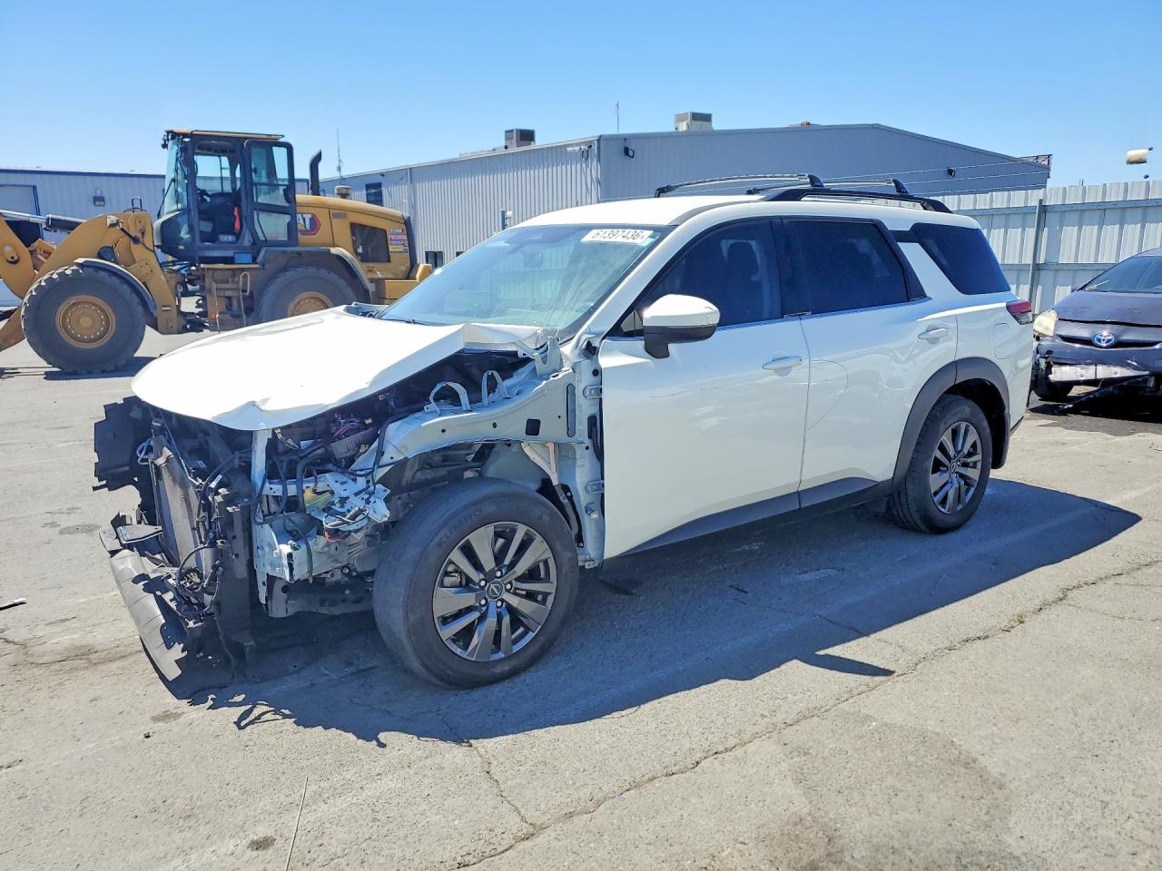 2024 NISSAN PATHFINDER SV