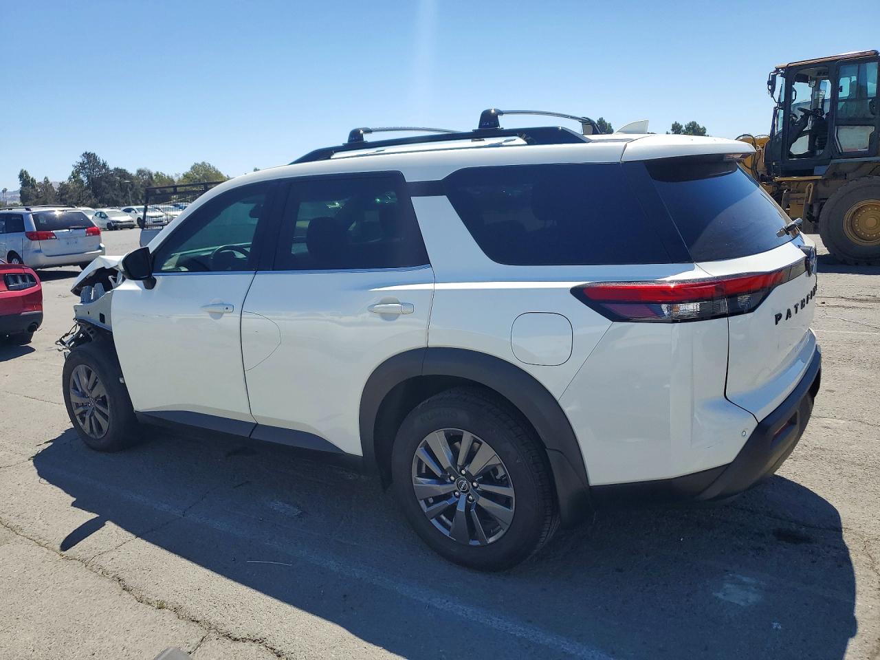 2024 NISSAN PATHFINDER SV — снимка 2
