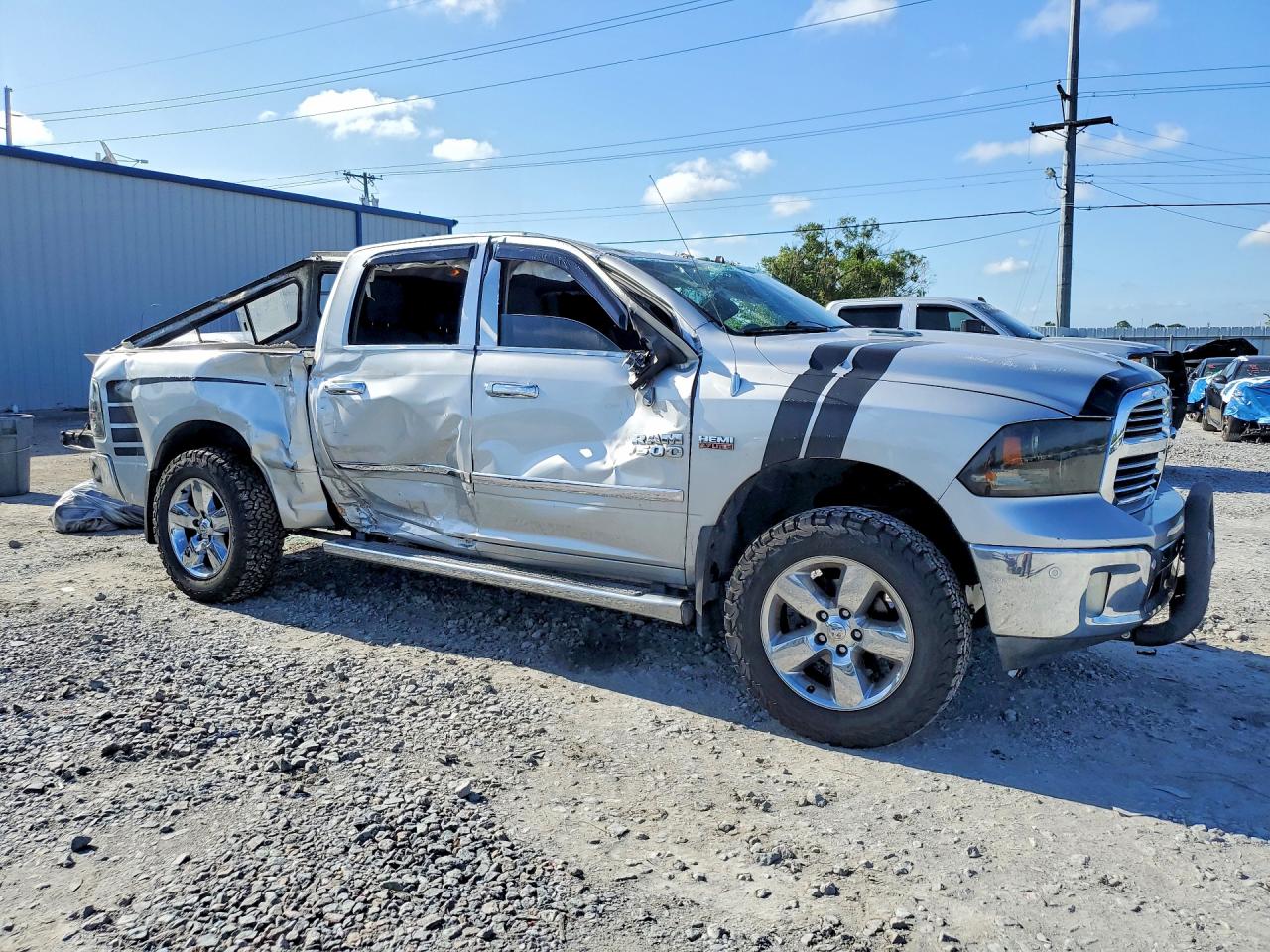 2016 RAM 1500 SLT — снимка 4