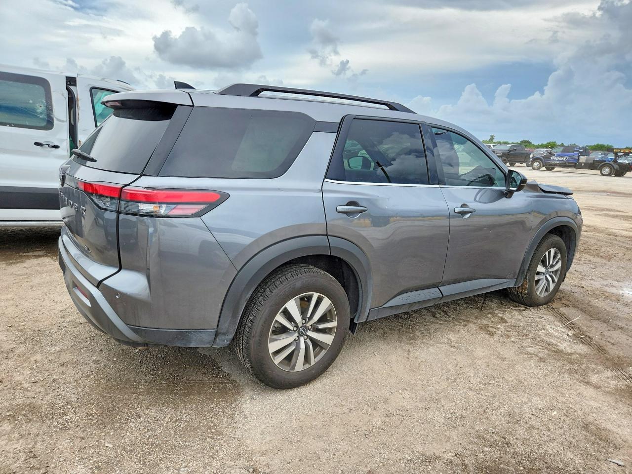 2026 NISSAN PATHFINDER SL — снимка 3