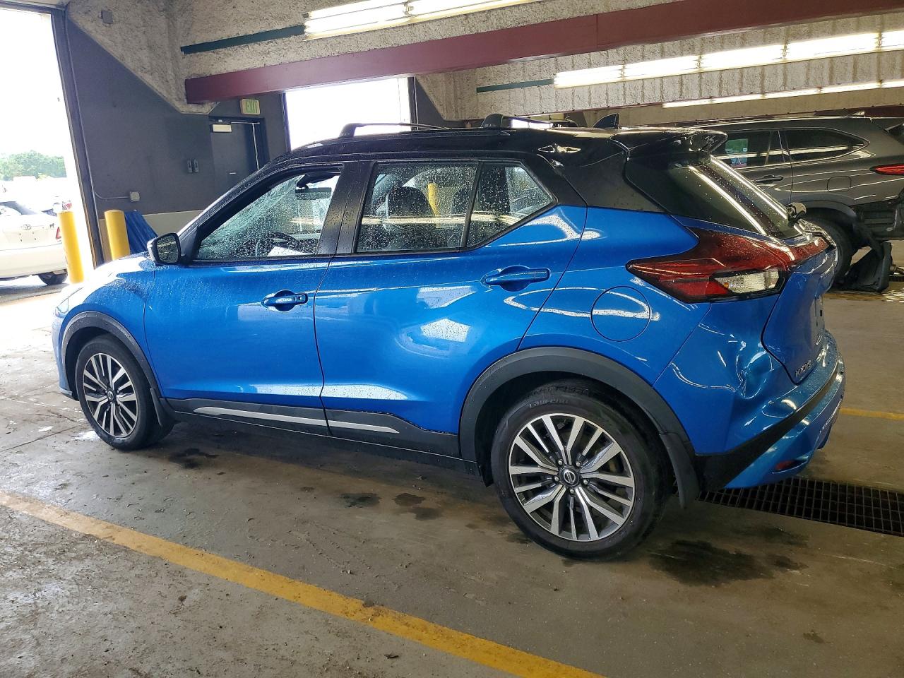 2021 NISSAN KICKS SR — снимка 2