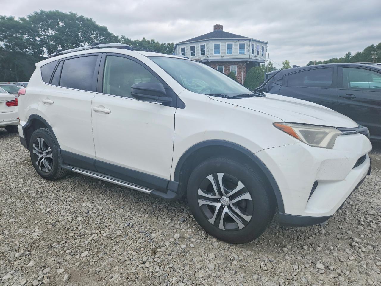 2018 TOYOTA RAV4 LE — снимка 4
