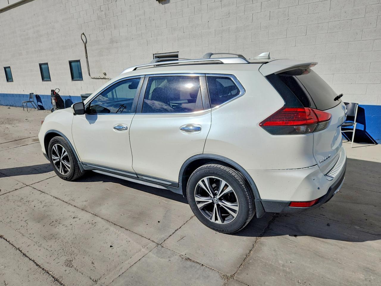 2017 NISSAN ROGUE SL — снимка 2