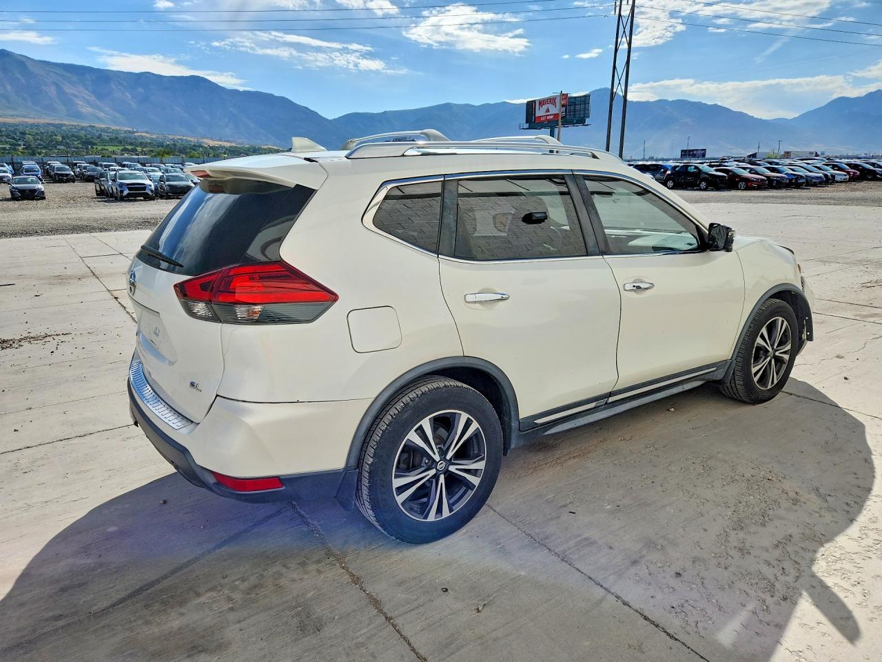 2017 NISSAN ROGUE SL — снимка 3