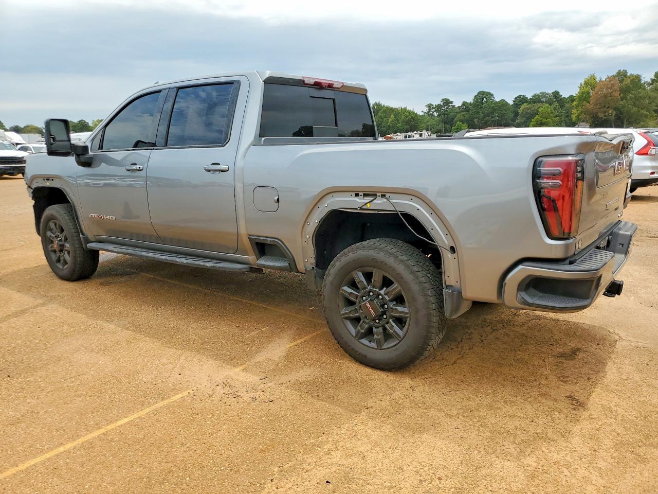 2025 GMC SIERRA K2500 AT4 — снимка 2