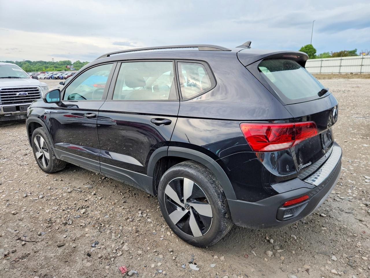 2024 VOLKSWAGEN TAOS S — снимка 2