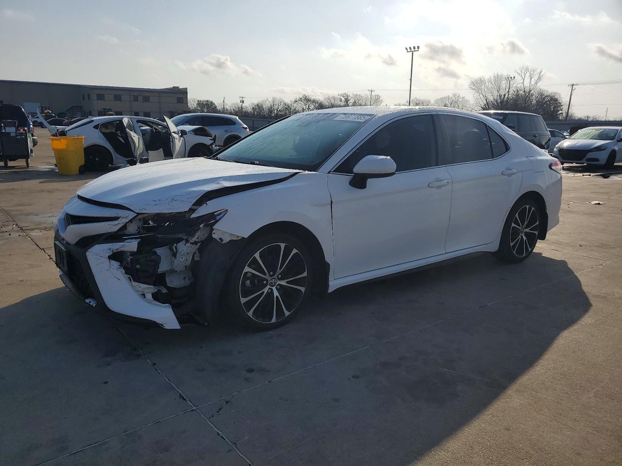 2020 TOYOTA CAMRY SE