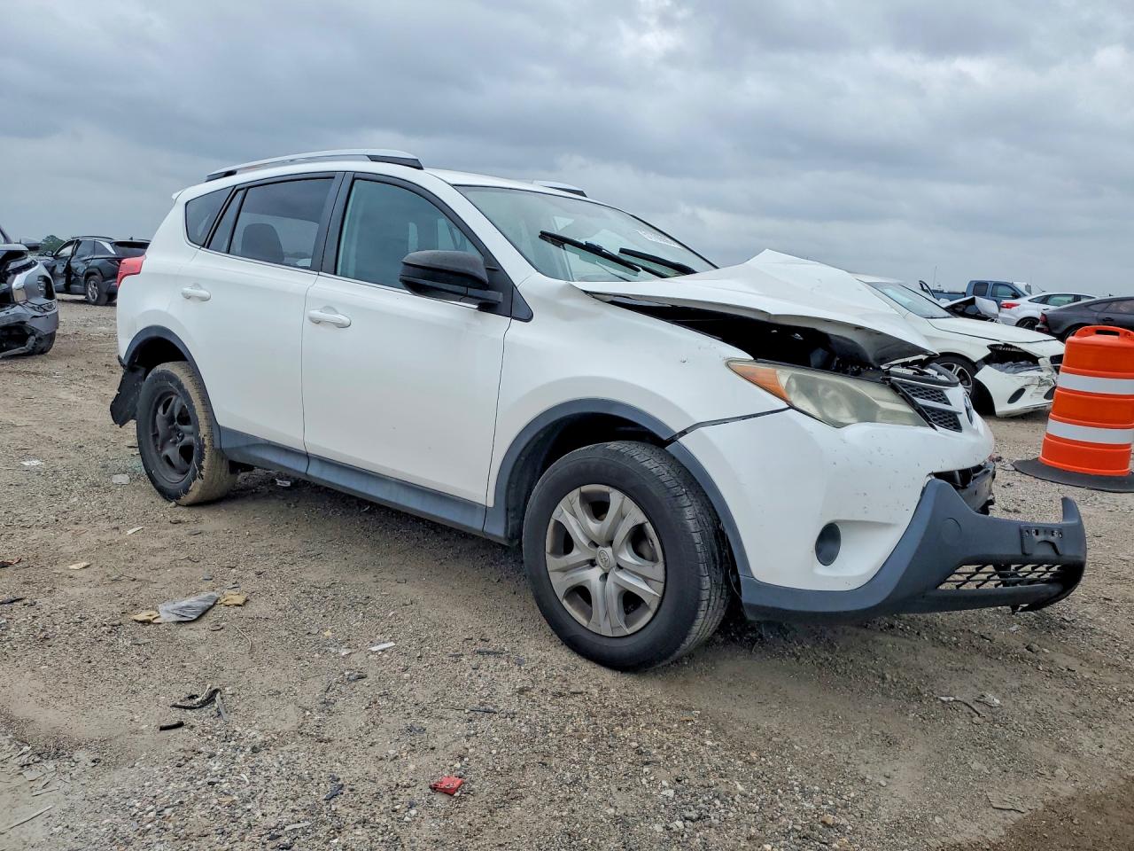 2015 TOYOTA RAV4 LE — снимка 4