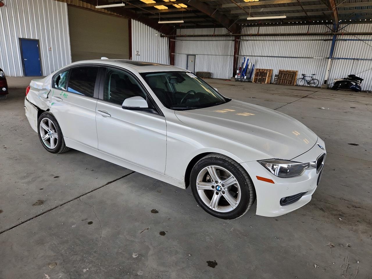 2015 BMW 320 I — снимка 4