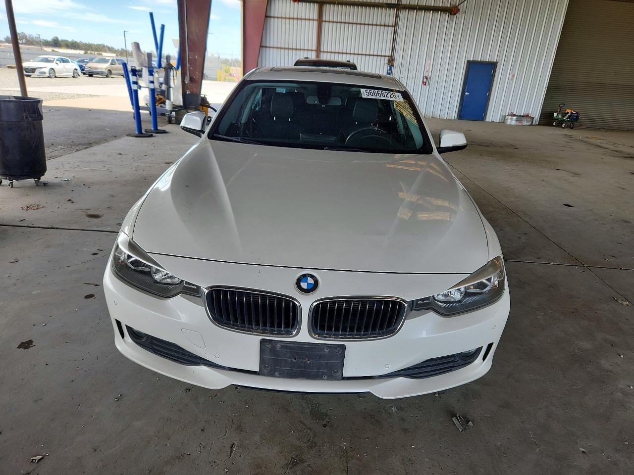 2015 BMW 320 I — снимка 5