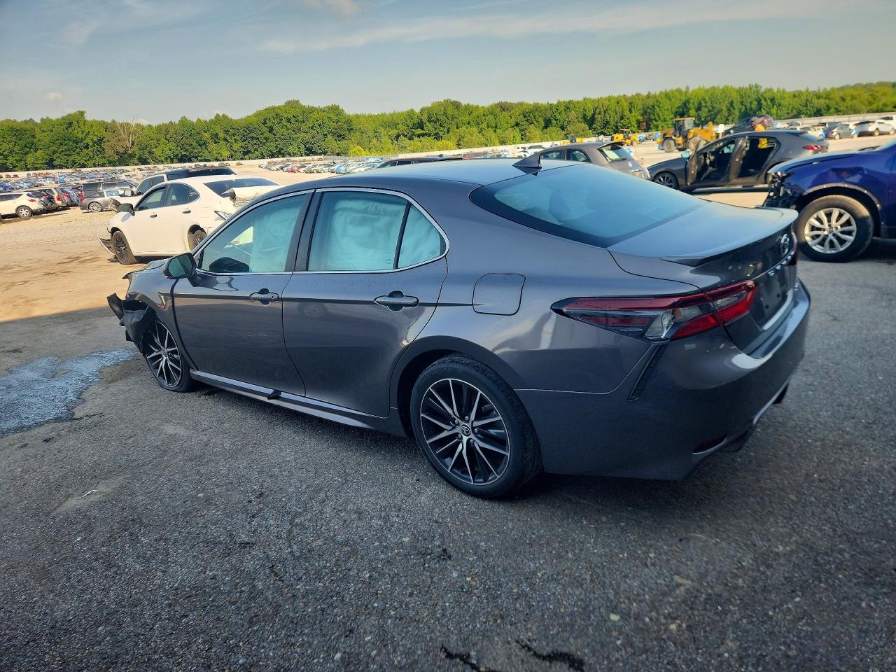 2022 TOYOTA CAMRY SE — снимка 2