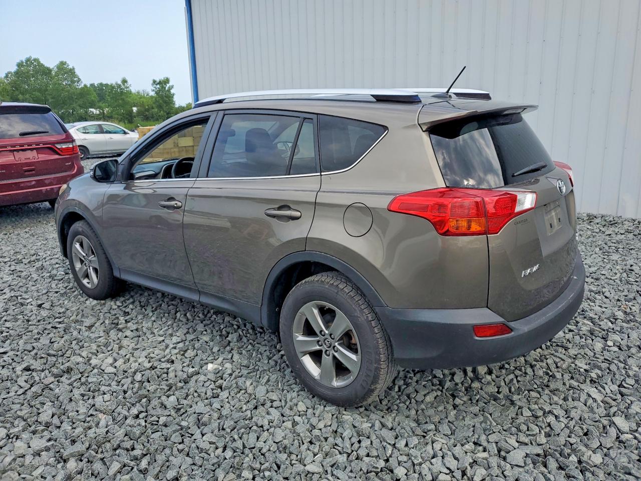 2015 TOYOTA RAV4 XLE — снимка 2