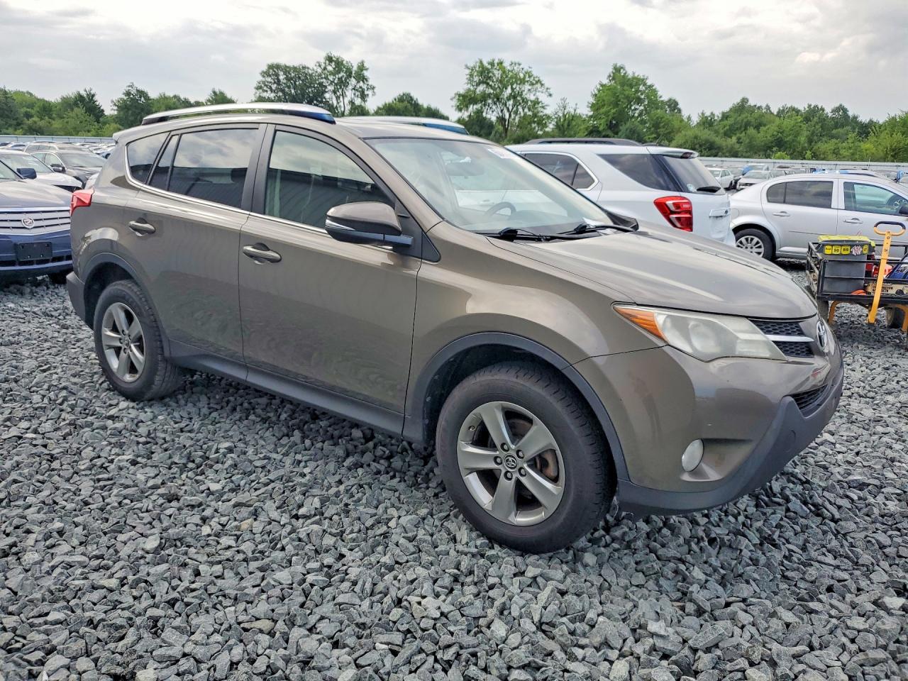 2015 TOYOTA RAV4 XLE — снимка 4