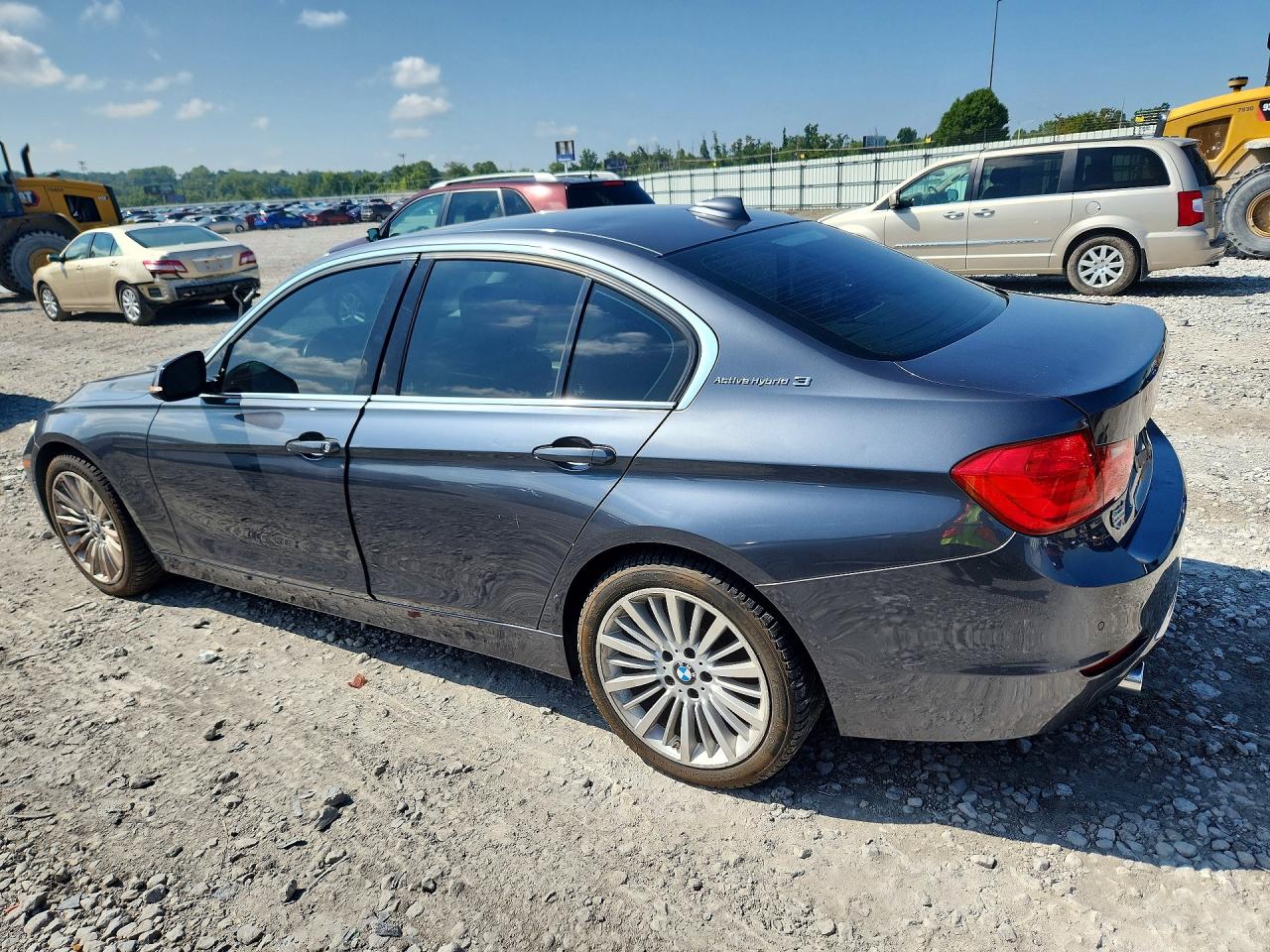 2013 BMW ACTIVEHYBRID 3 — снимка 2