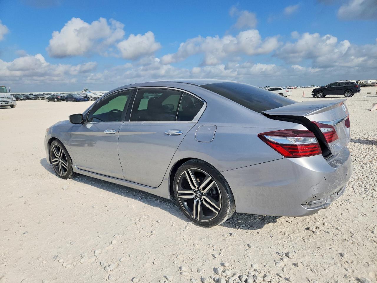 2017 HONDA ACCORD SPORT — снимка 2