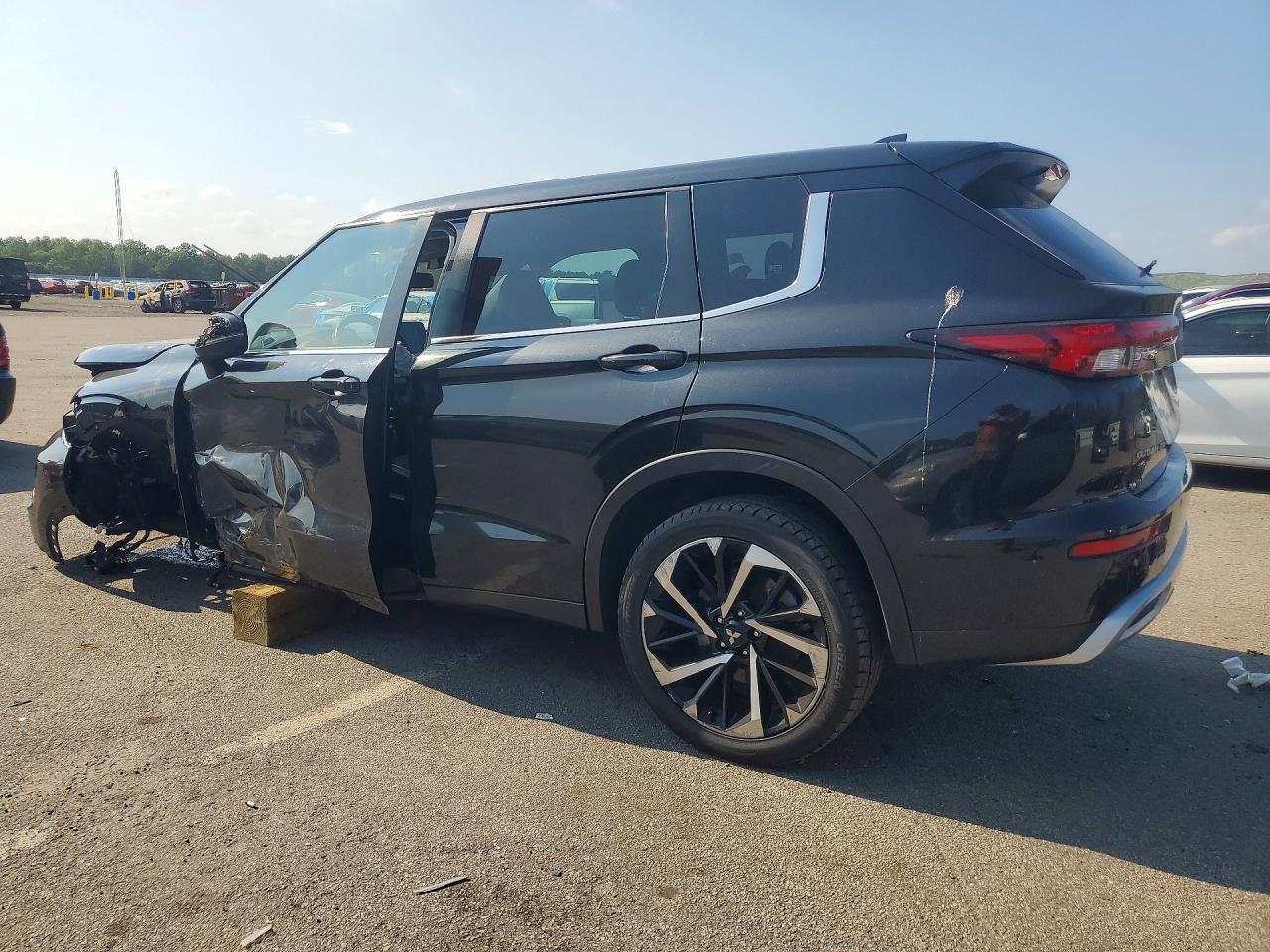 2023 MITSUBISHI OUTLANDER SE — снимка 2