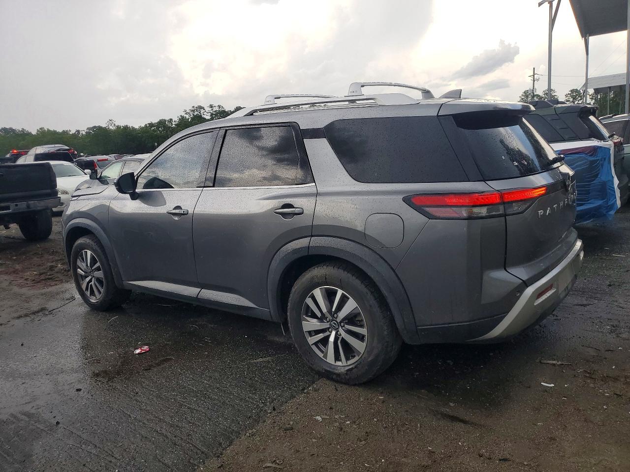 2022 NISSAN PATHFINDER SL — снимка 2