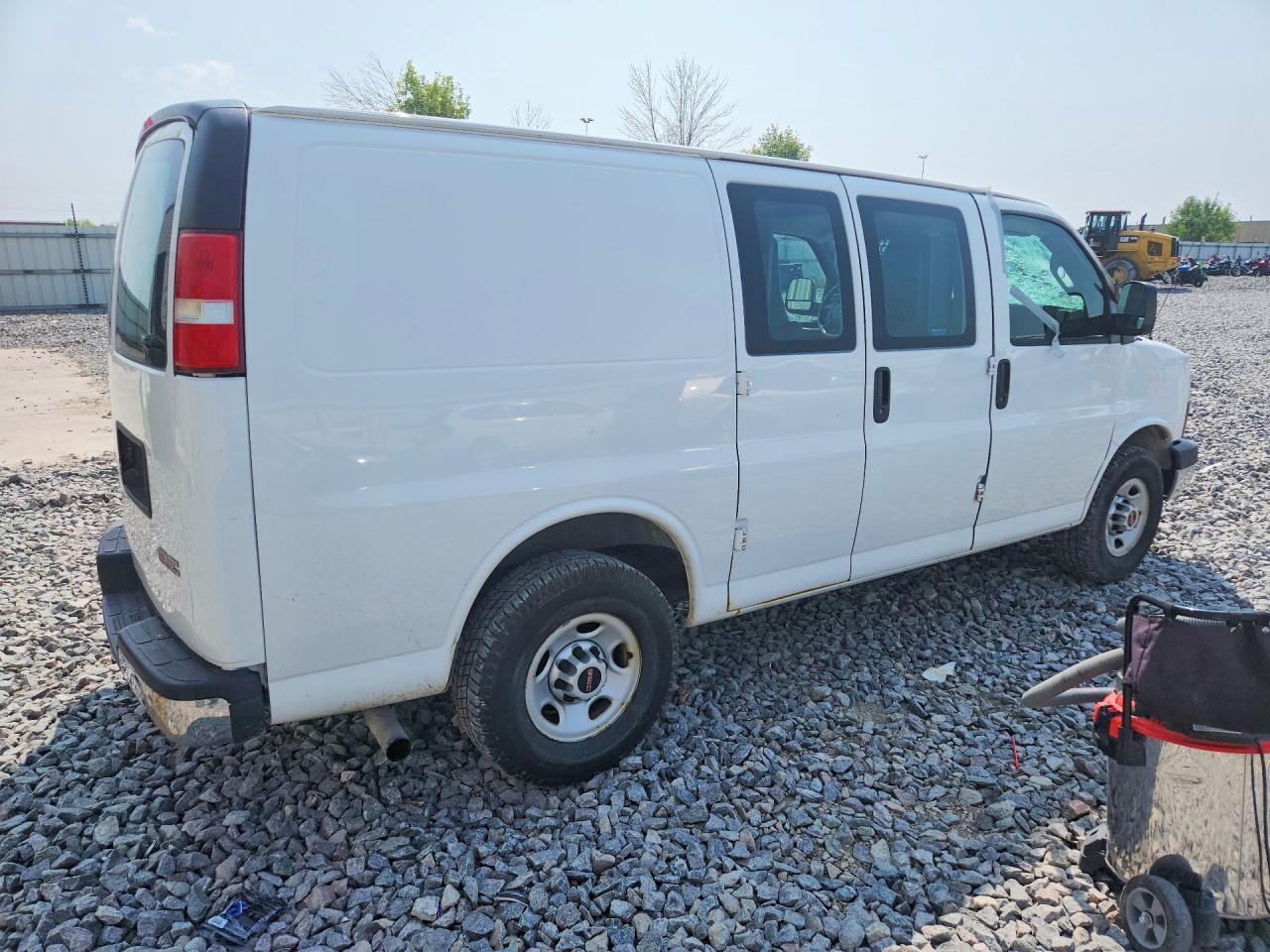 2016 GMC SAVANA G2500 — снимка 3