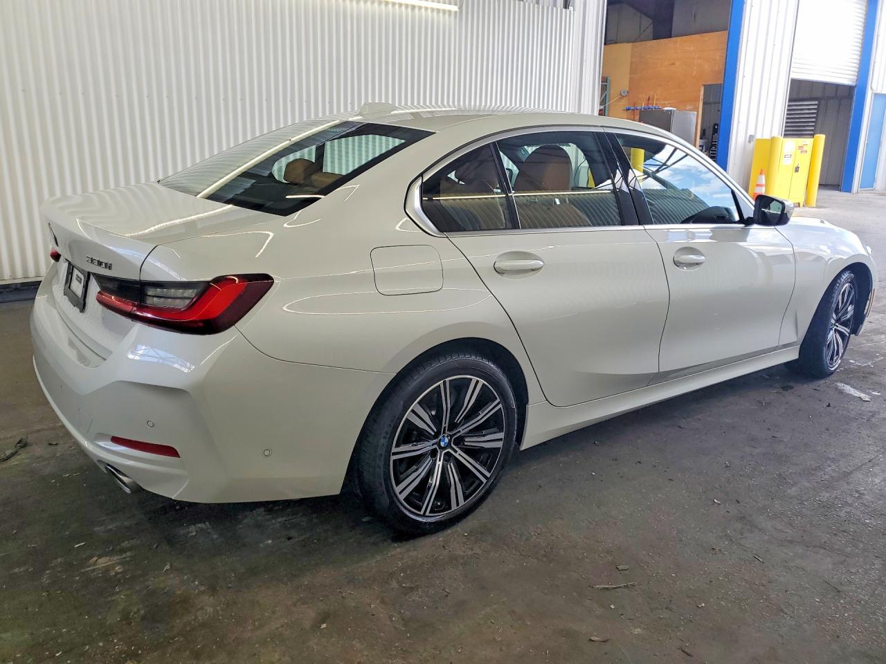 2026 BMW 330I — снимка 3