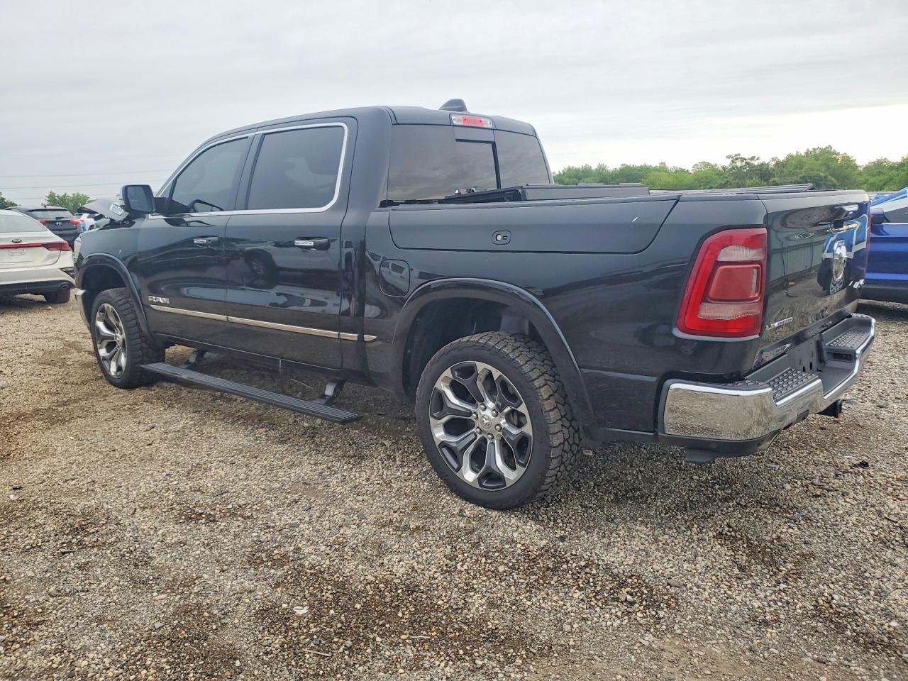 2019 RAM 1500 LIMITED — снимка 2