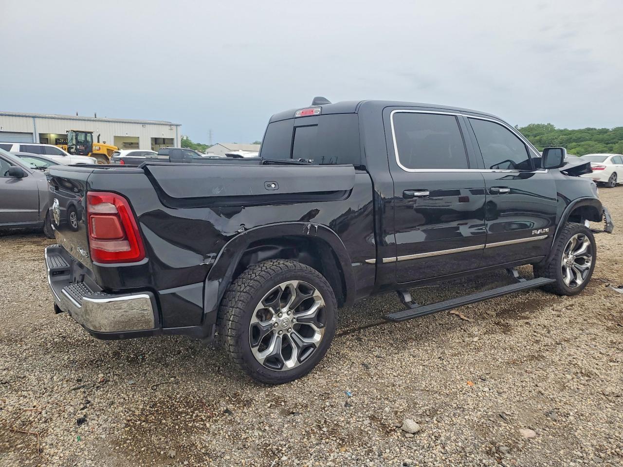 2019 RAM 1500 LIMITED — снимка 3