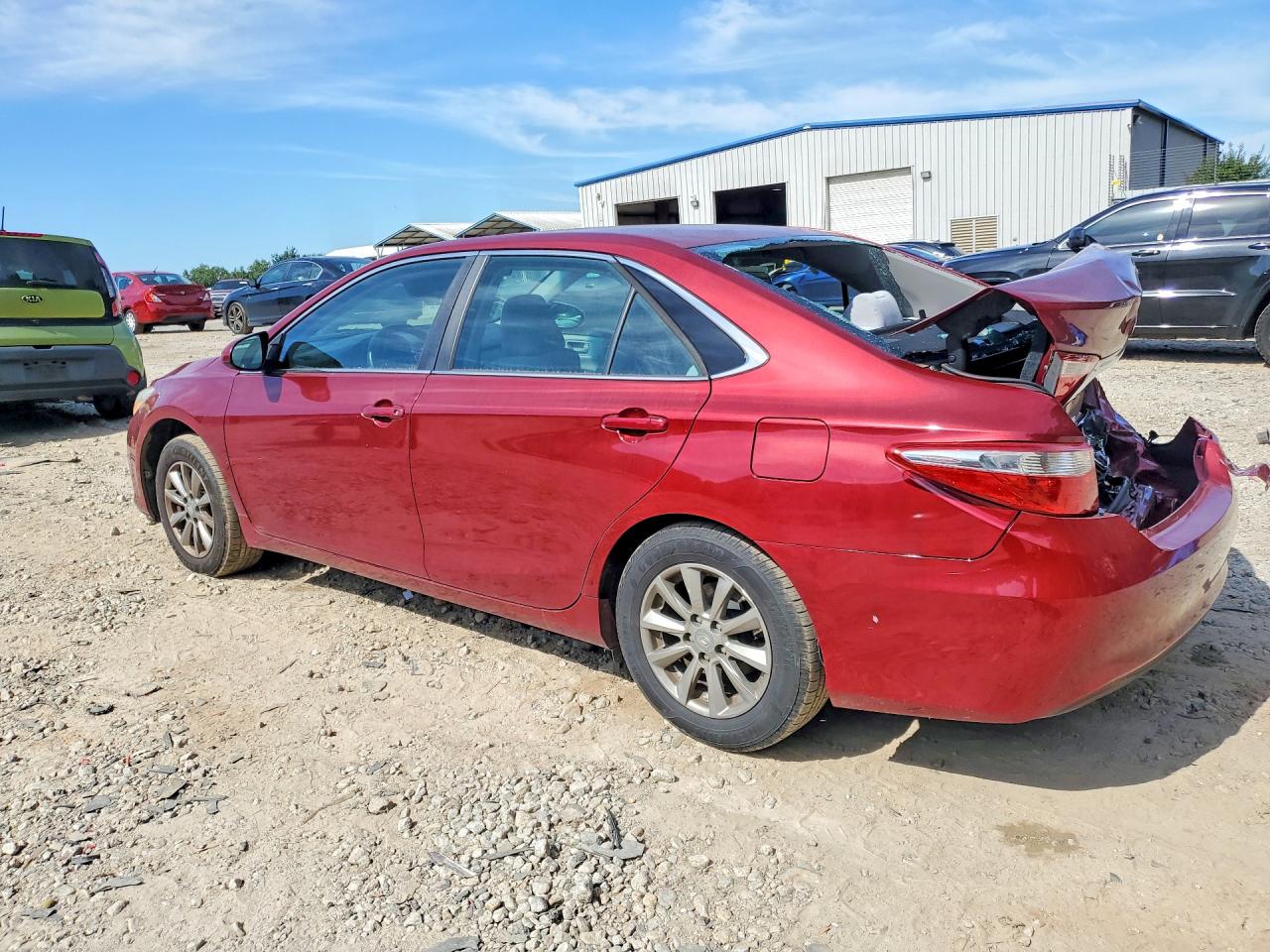 2015 TOYOTA CAMRY LE — снимка 2