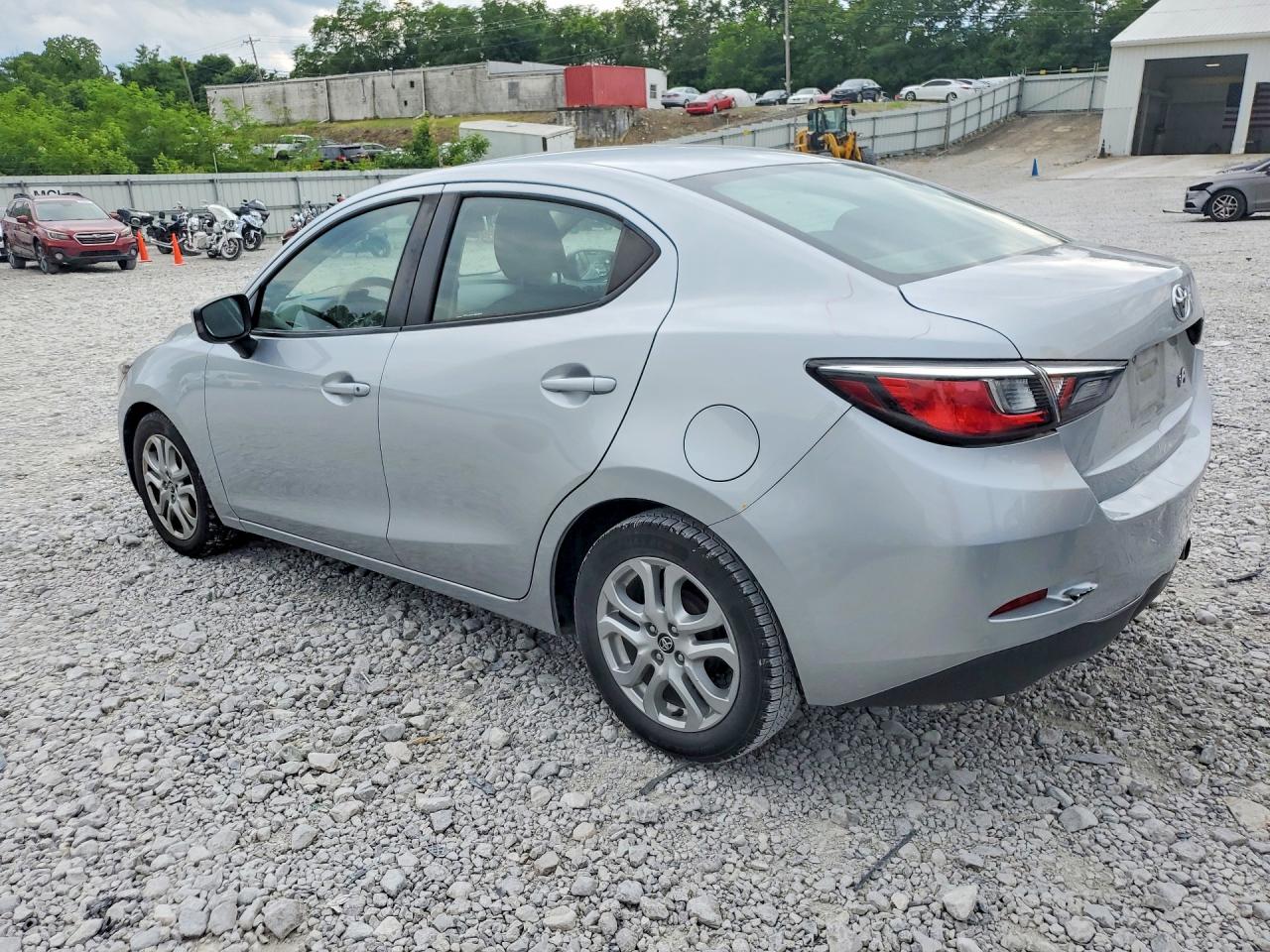 2018 TOYOTA YARIS IA BASE — снимка 2