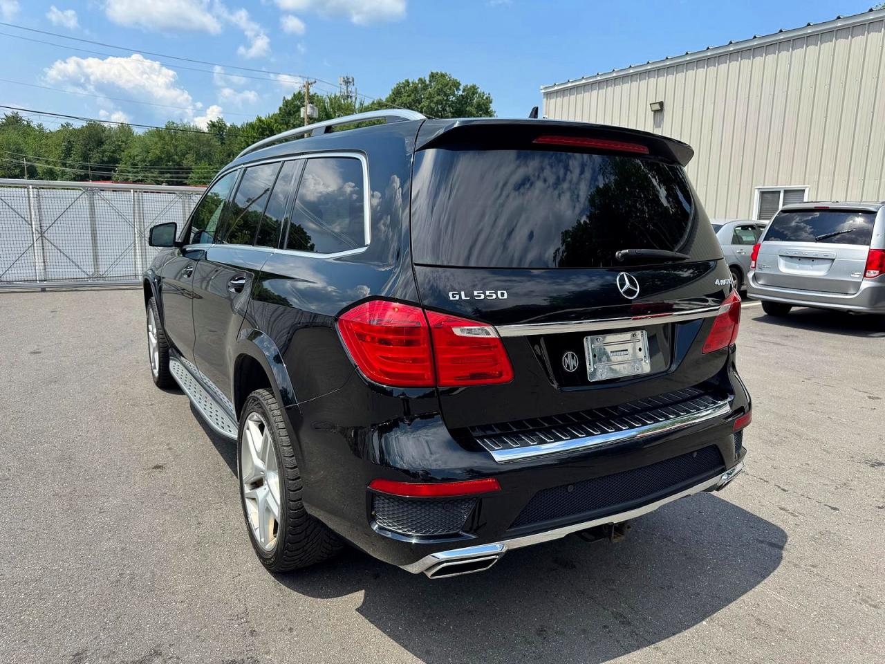 2015 MERCEDES-BENZ GL 550 4MATIC — снимка 2