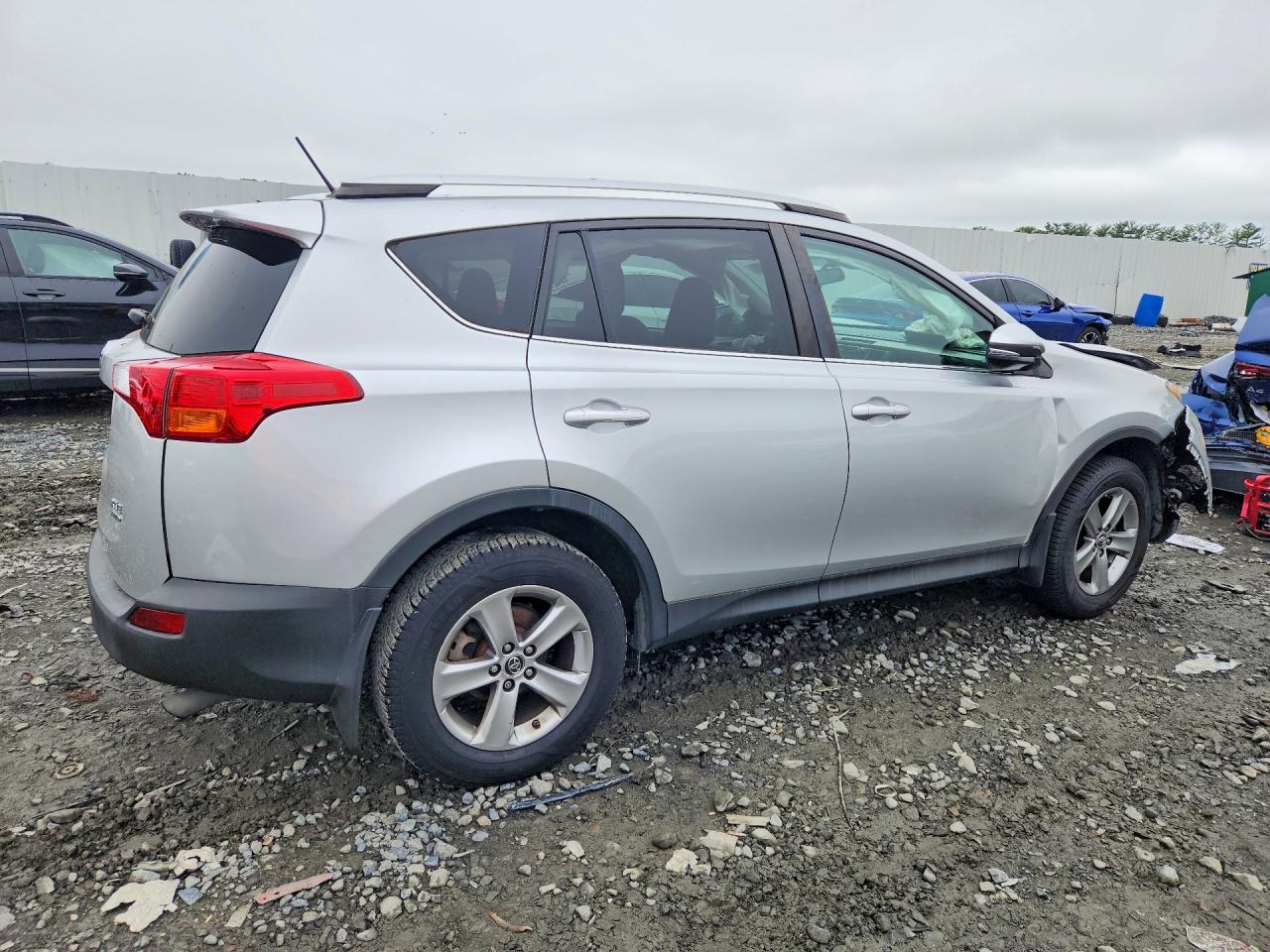 2015 TOYOTA RAV4 XLE — снимка 3