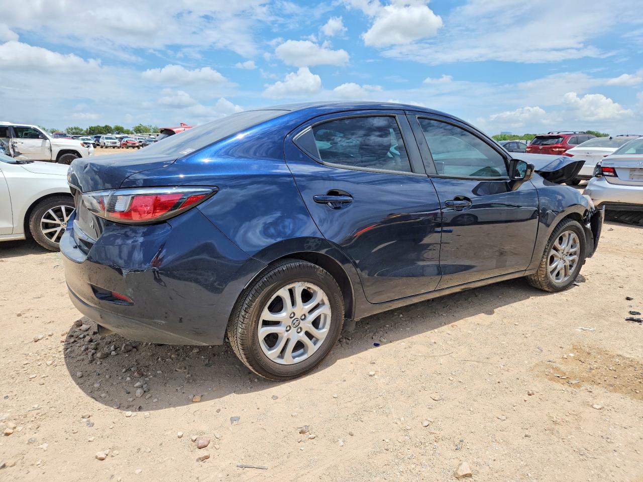 2018 TOYOTA YARIS IA BASE — снимка 3