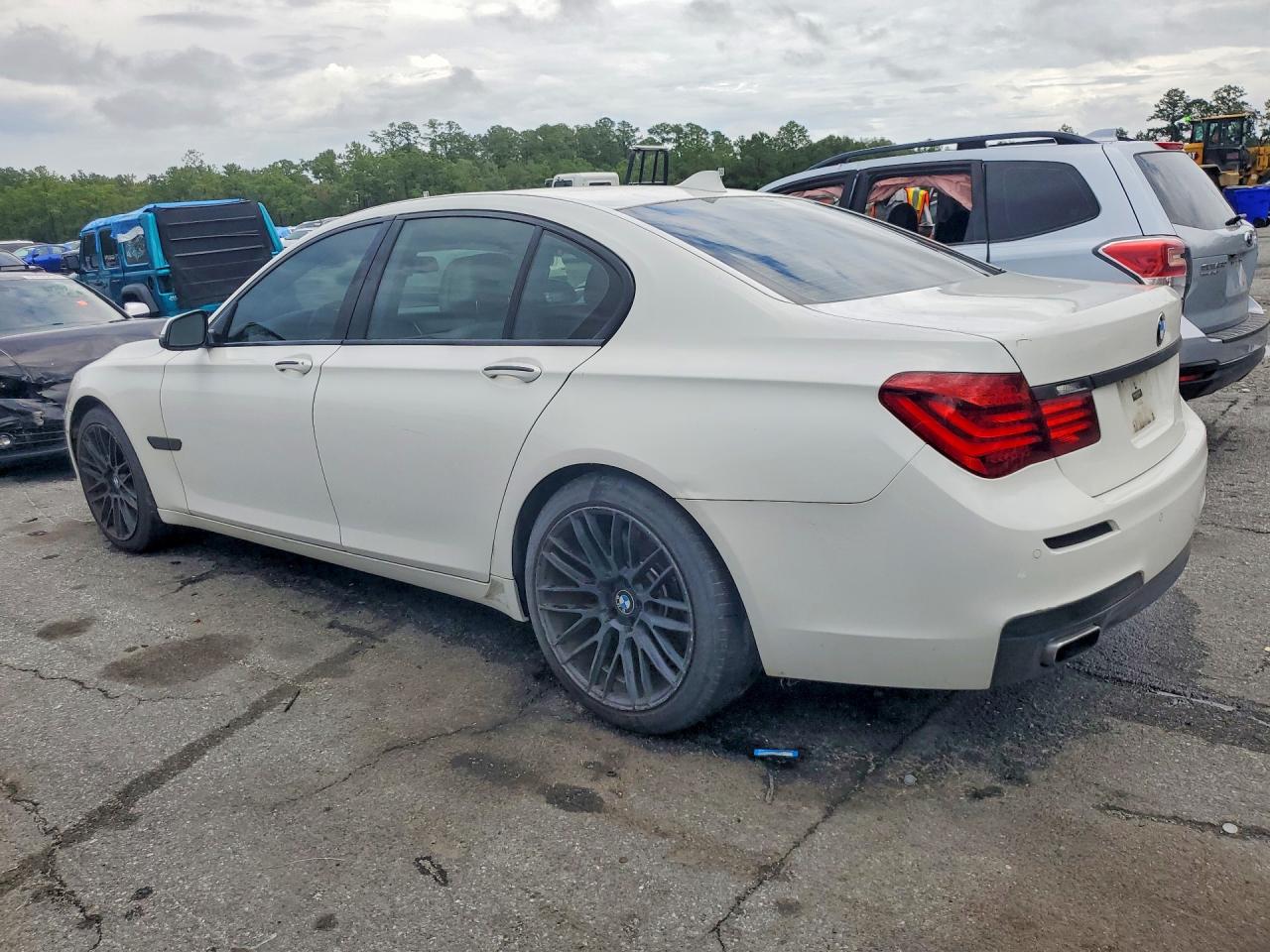 2015 BMW 750 I — снимка 2