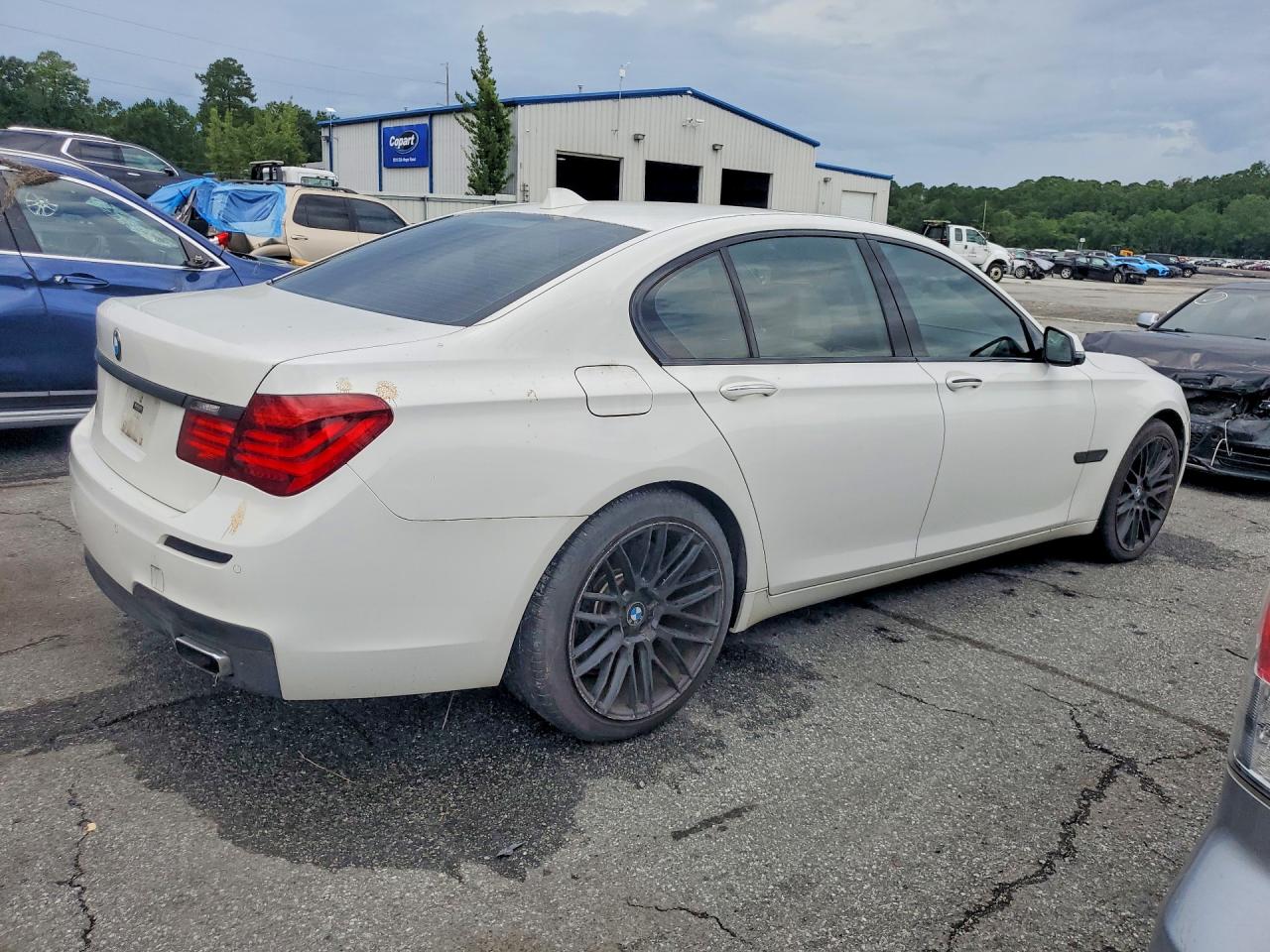2015 BMW 750 I — снимка 3