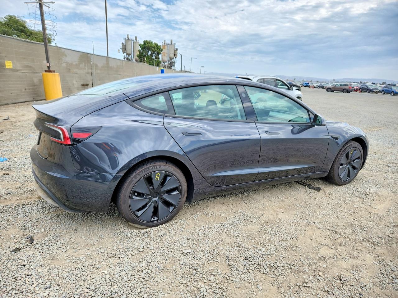2025 TESLA MODEL 3 — снимка 3