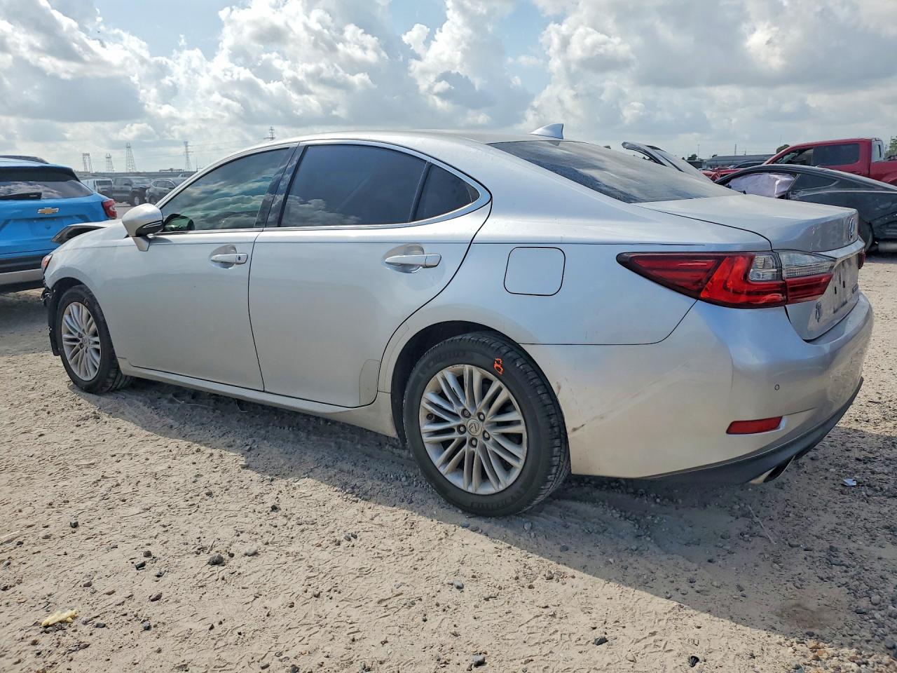 2017 LEXUS ES 350 — снимка 2