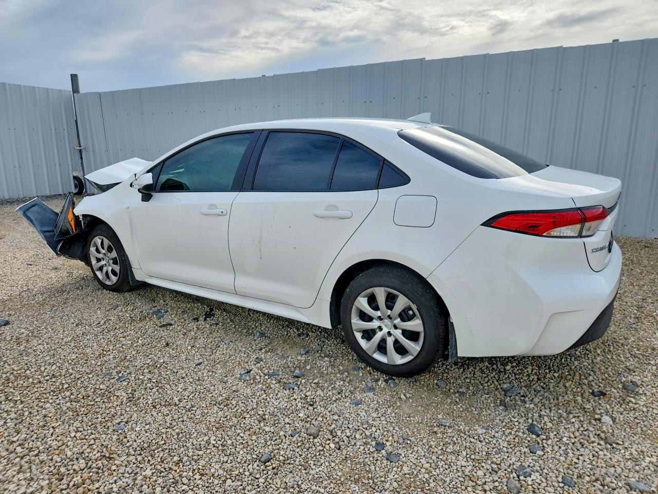 2026 TOYOTA COROLLA LE — снимка 2