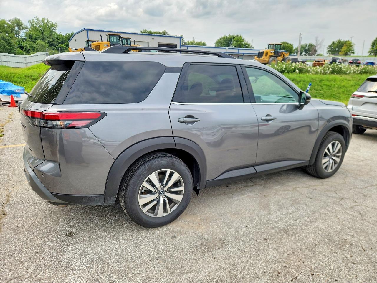 2026 NISSAN PATHFINDER SL — снимка 3