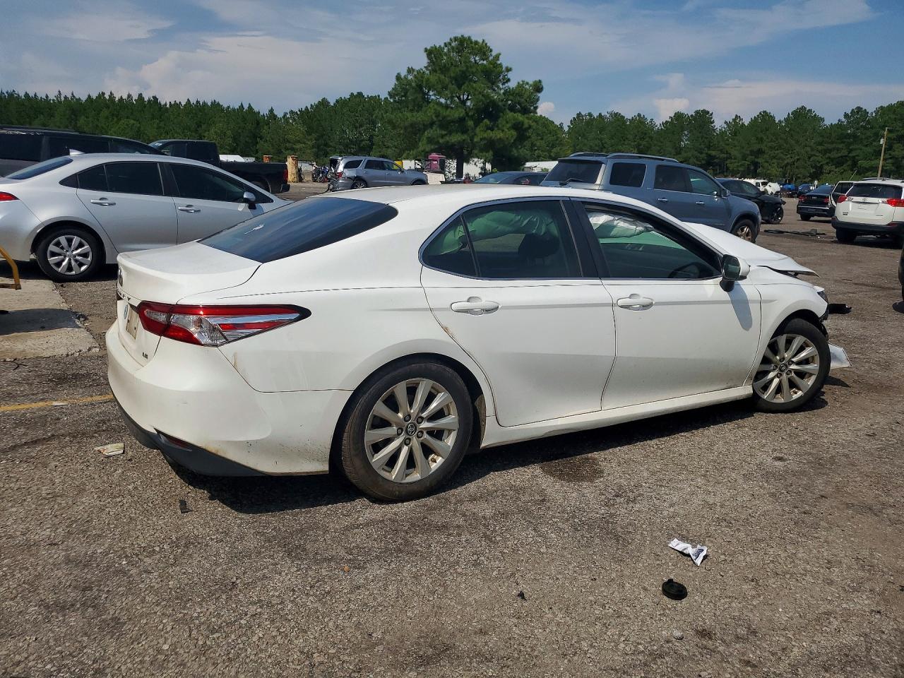2018 TOYOTA CAMRY LE — снимка 3