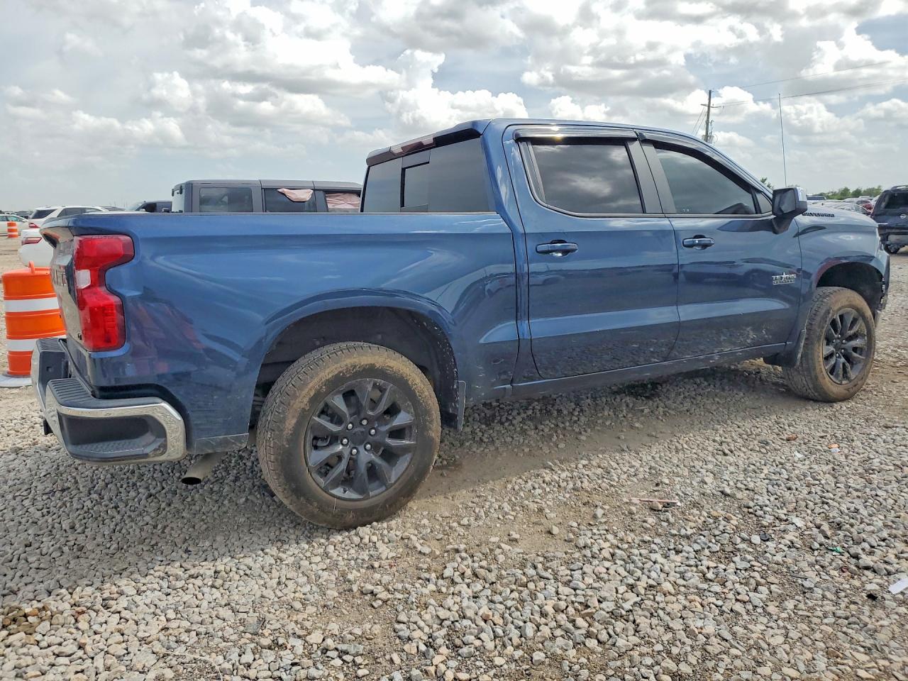 2021 CHEVROLET SILVERADO C1500 LT — снимка 3