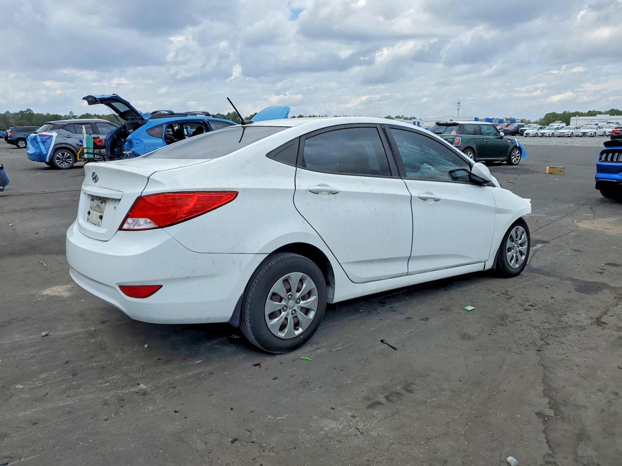 2017 HYUNDAI ACCENT SE — снимка 3