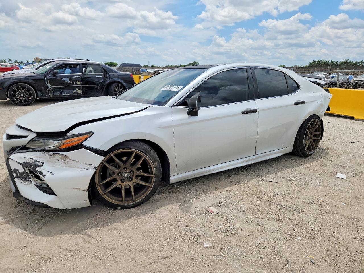 2019 TOYOTA CAMRY XSE