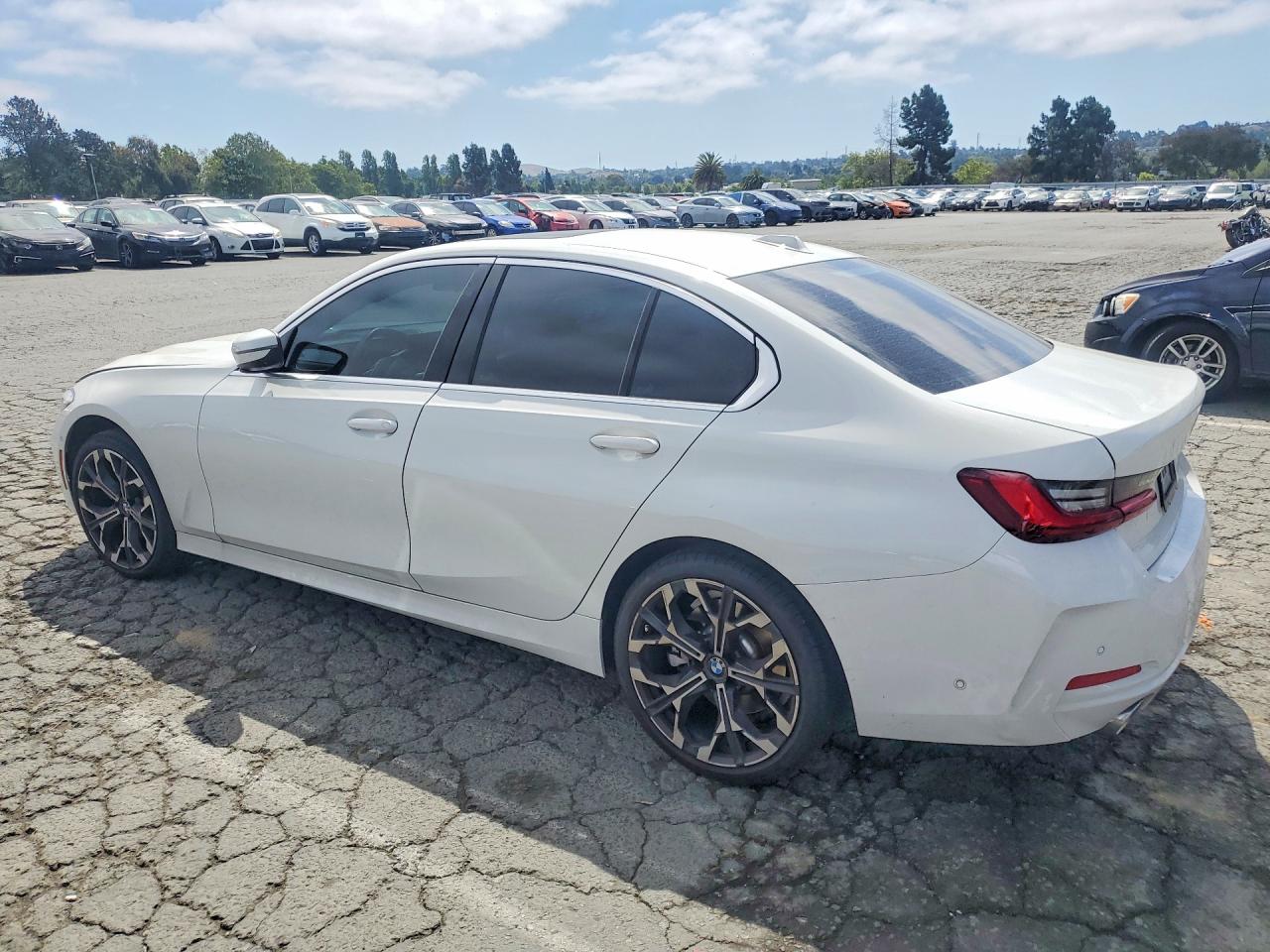 2025 BMW 330I — снимка 2