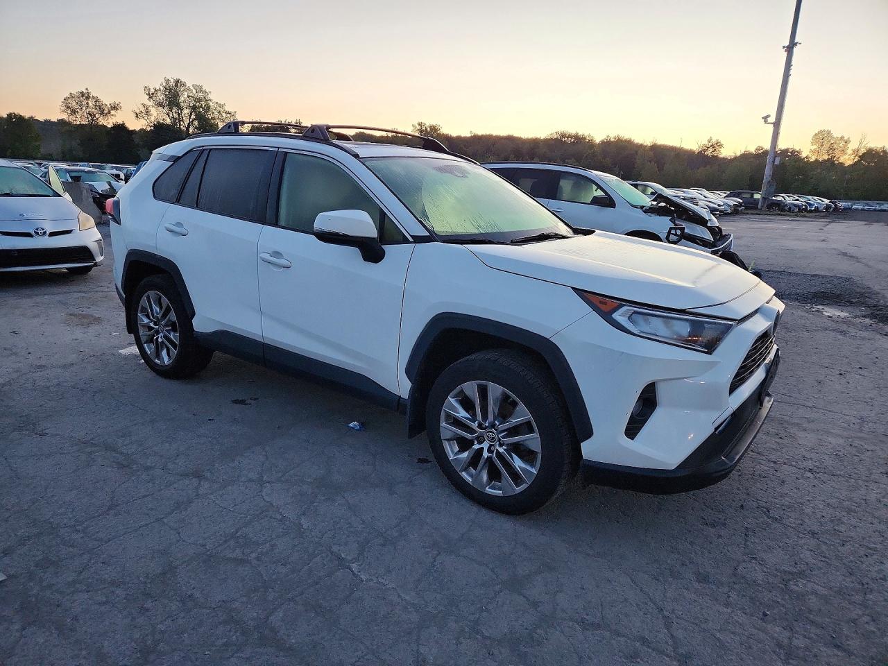 2019 TOYOTA RAV4 XLE PREMIUM — снимка 4
