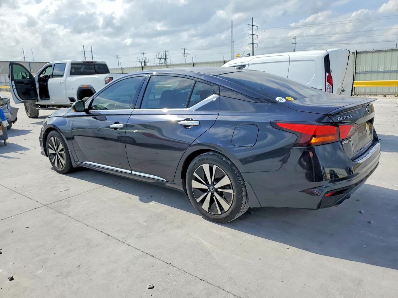 2019 NISSAN ALTIMA SV — снимка 2