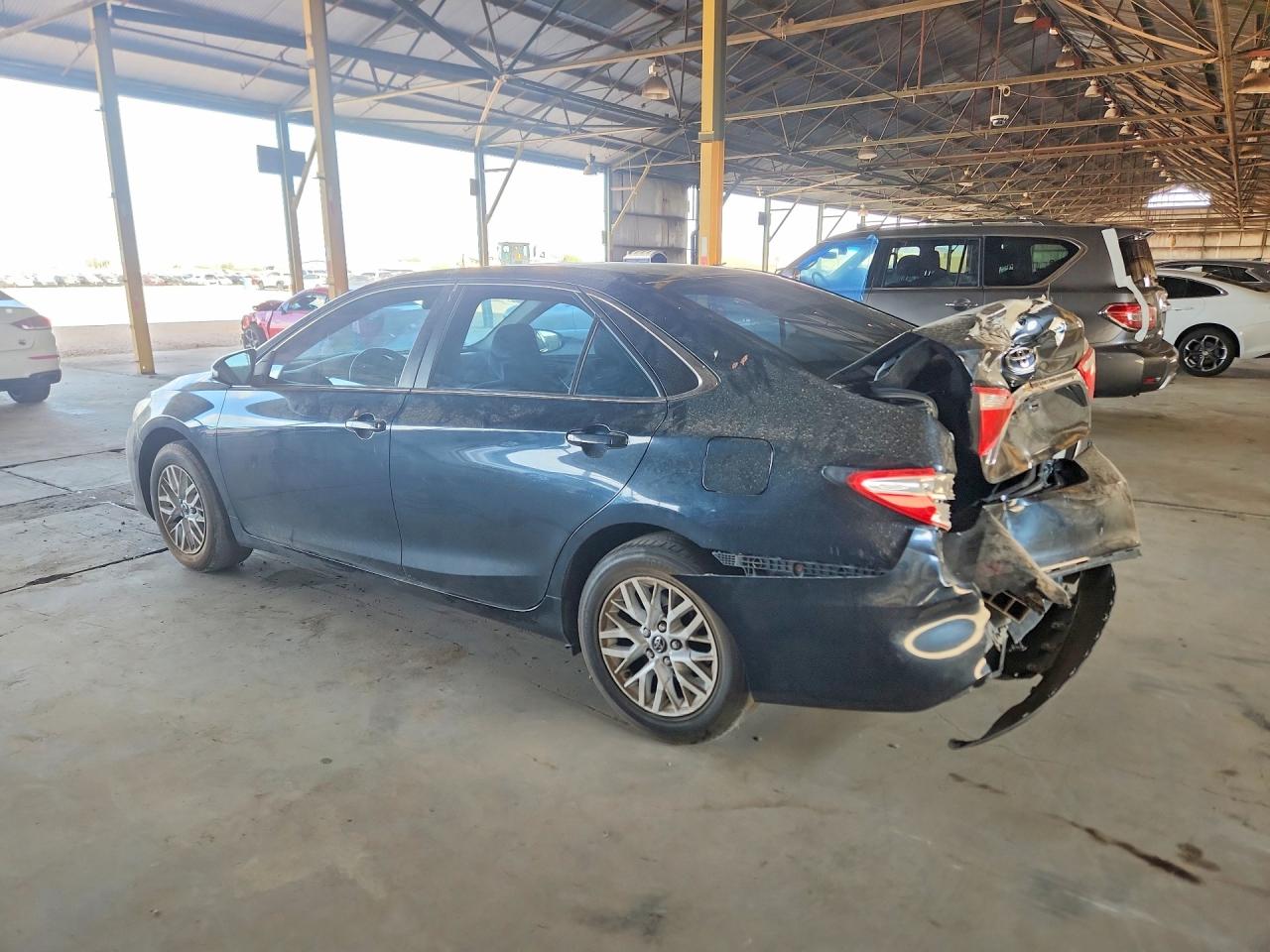 2016 TOYOTA CAMRY LE — снимка 2