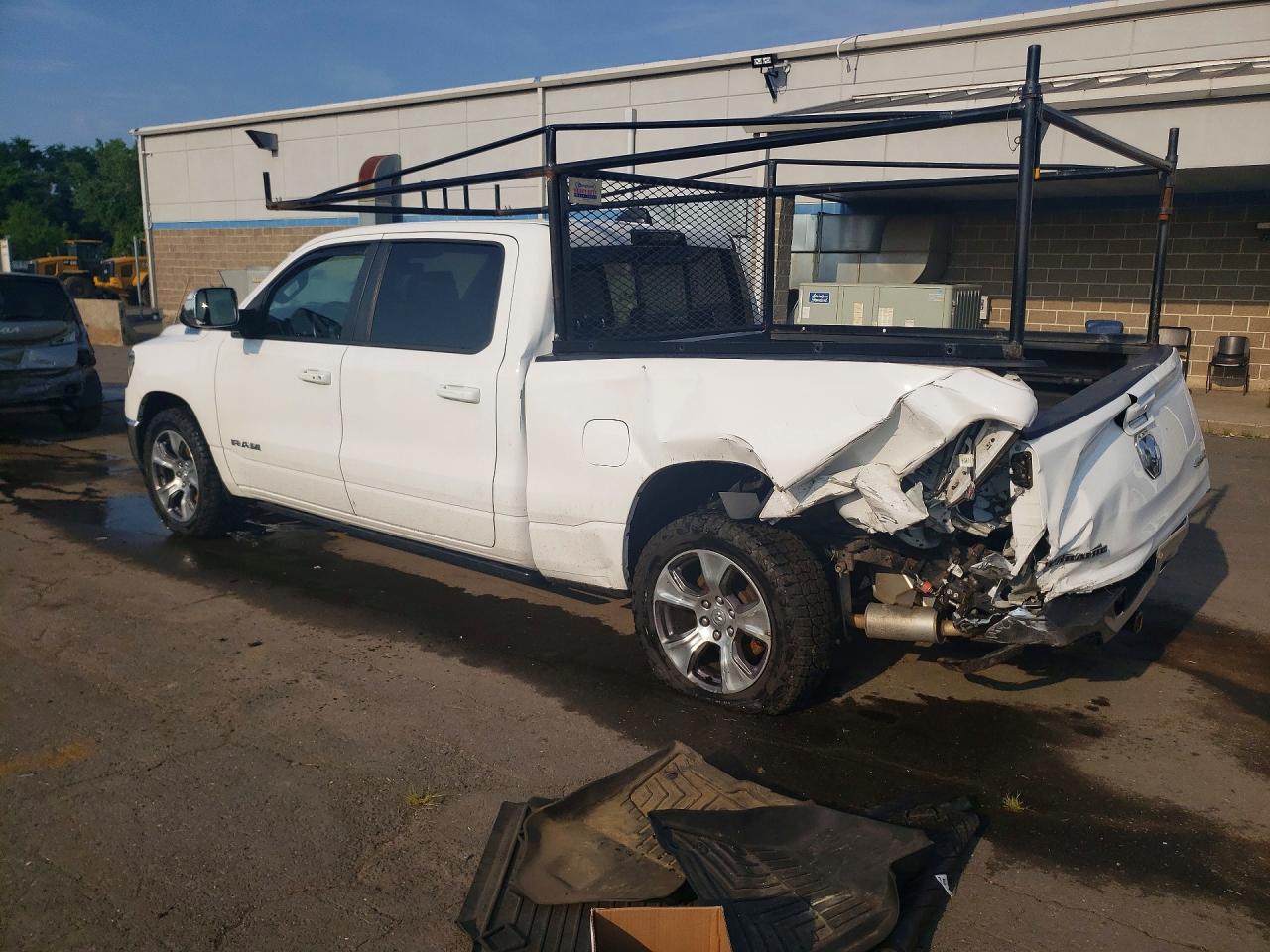 2023 RAM 1500 LARAMIE — снимка 2
