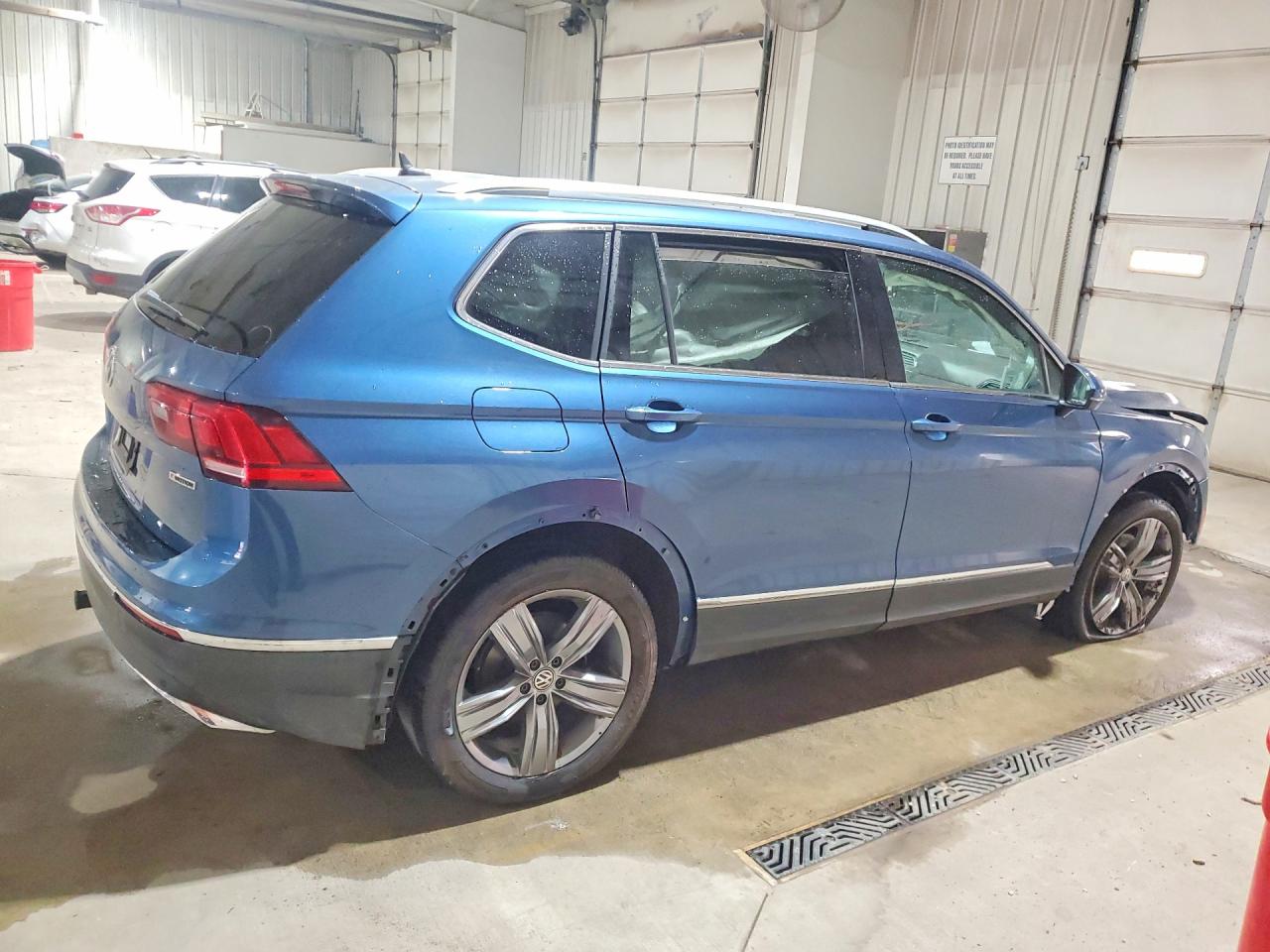 2020 VOLKSWAGEN TIGUAN SE/SEL — снимка 3