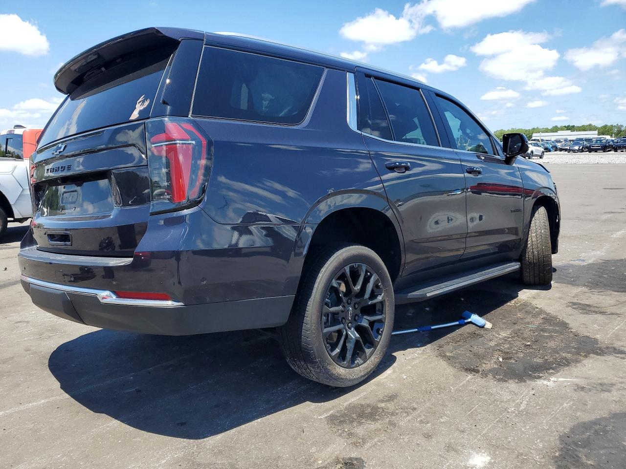 2025 CHEVROLET TAHOE C1500 LS — снимка 3