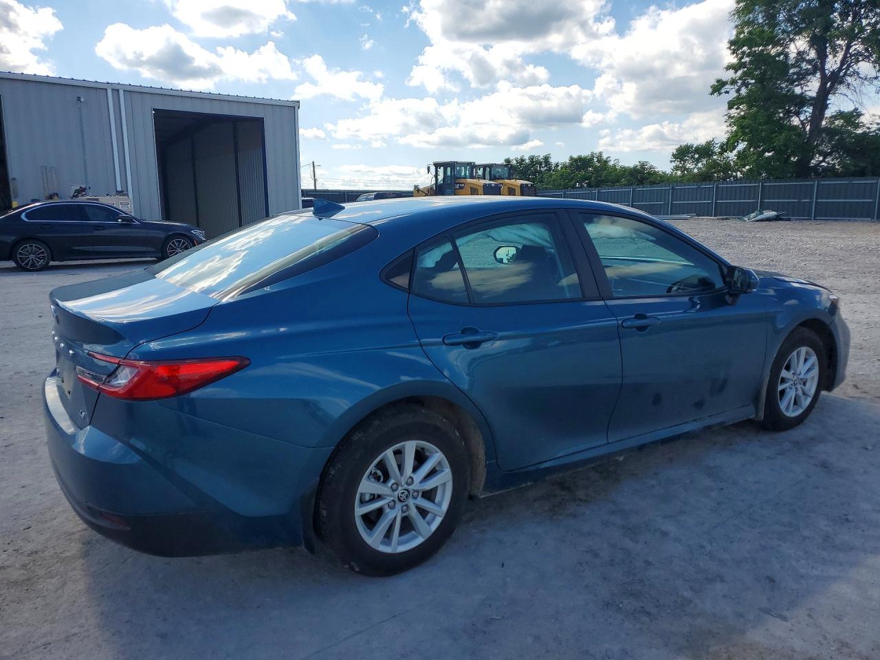 2026 TOYOTA CAMRY HYBRID BASE — снимка 3