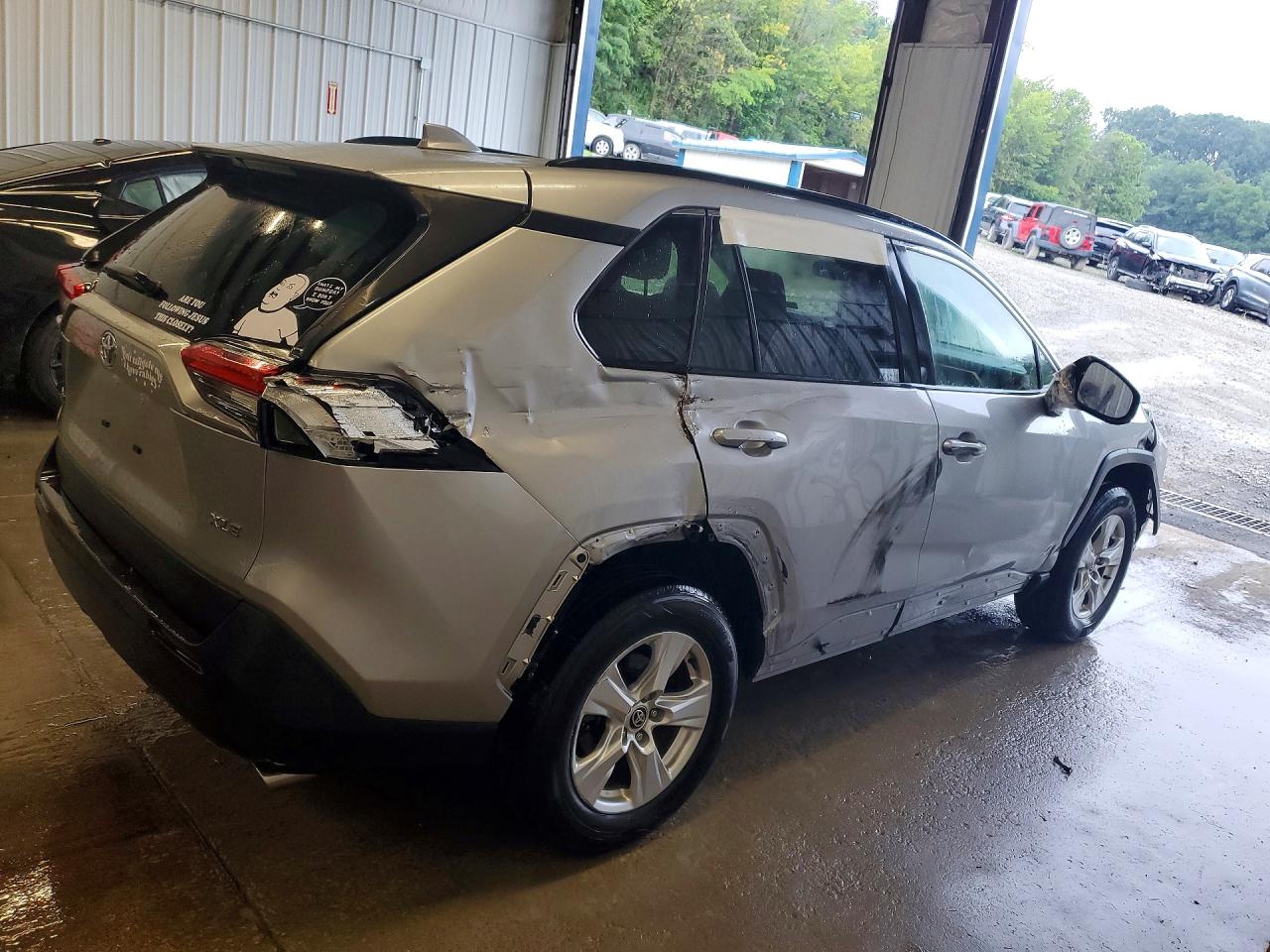 2021 TOYOTA RAV4 XLE — снимка 3